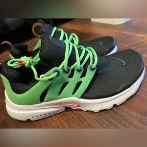 size 3 youth Nike presto